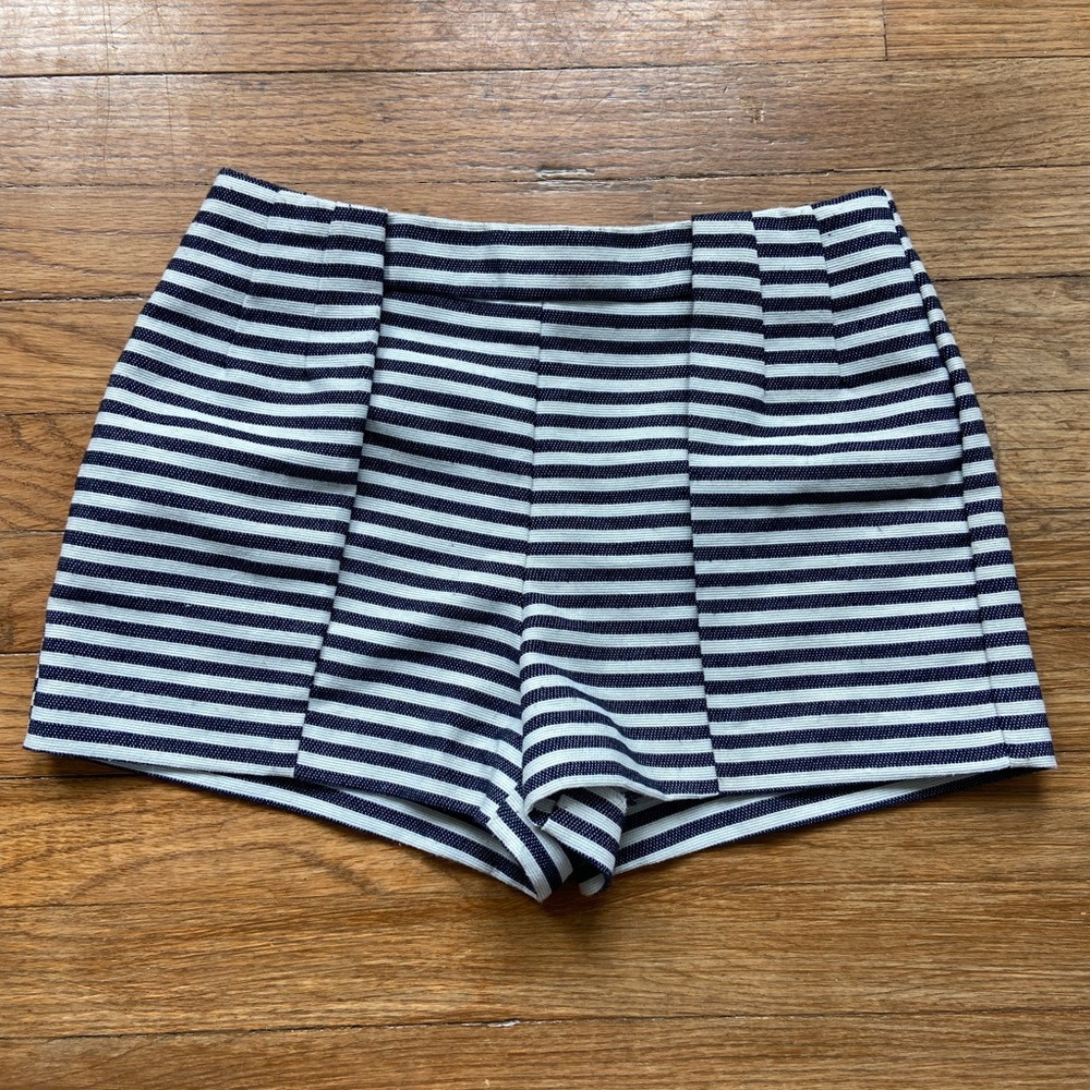 BCNU striped fabric shorts
